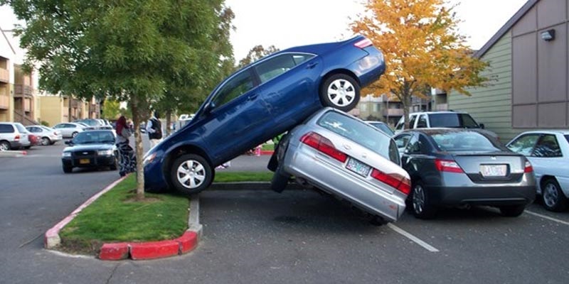 Accident dans un parking : comment fonctionne votre assurance ?